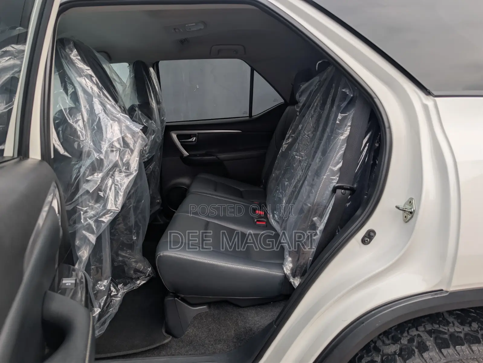 Toyota Fortuner 2.4 D AWD 2024 White