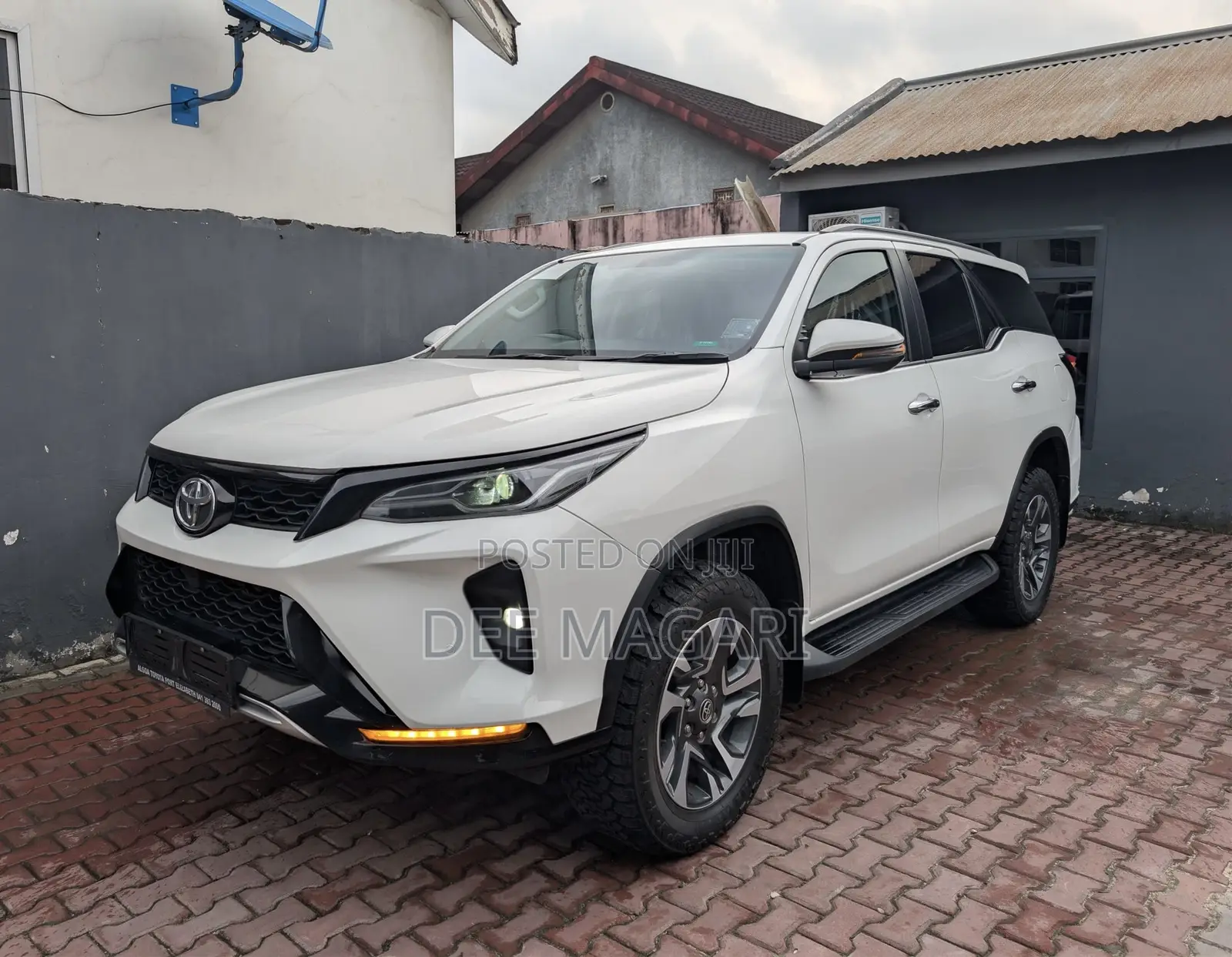 Toyota Fortuner 2.4 D AWD 2024 White