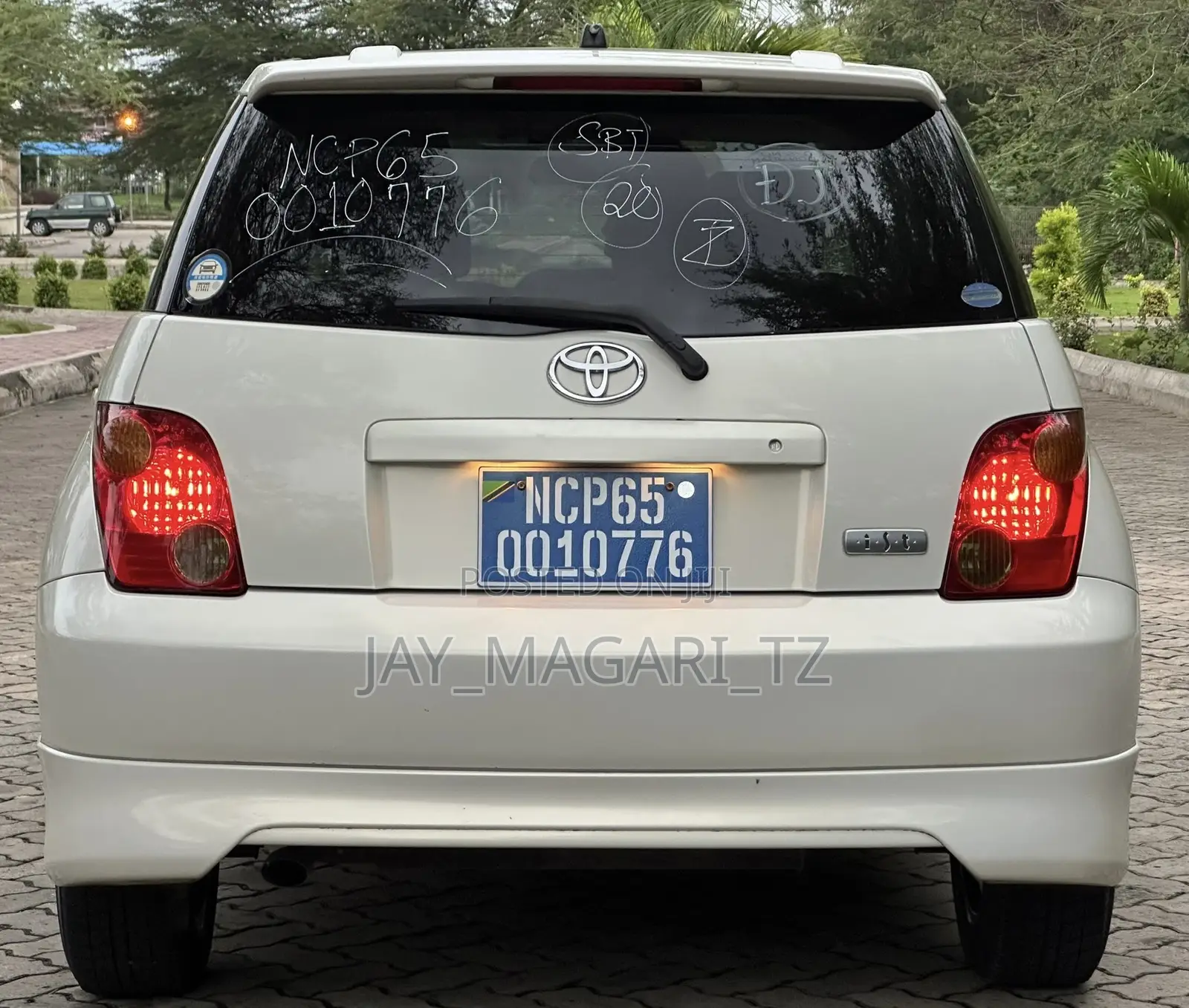 Toyota IST 2003 White