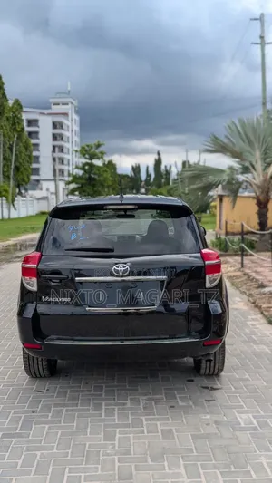 Toyota Vanguard 2013 Black