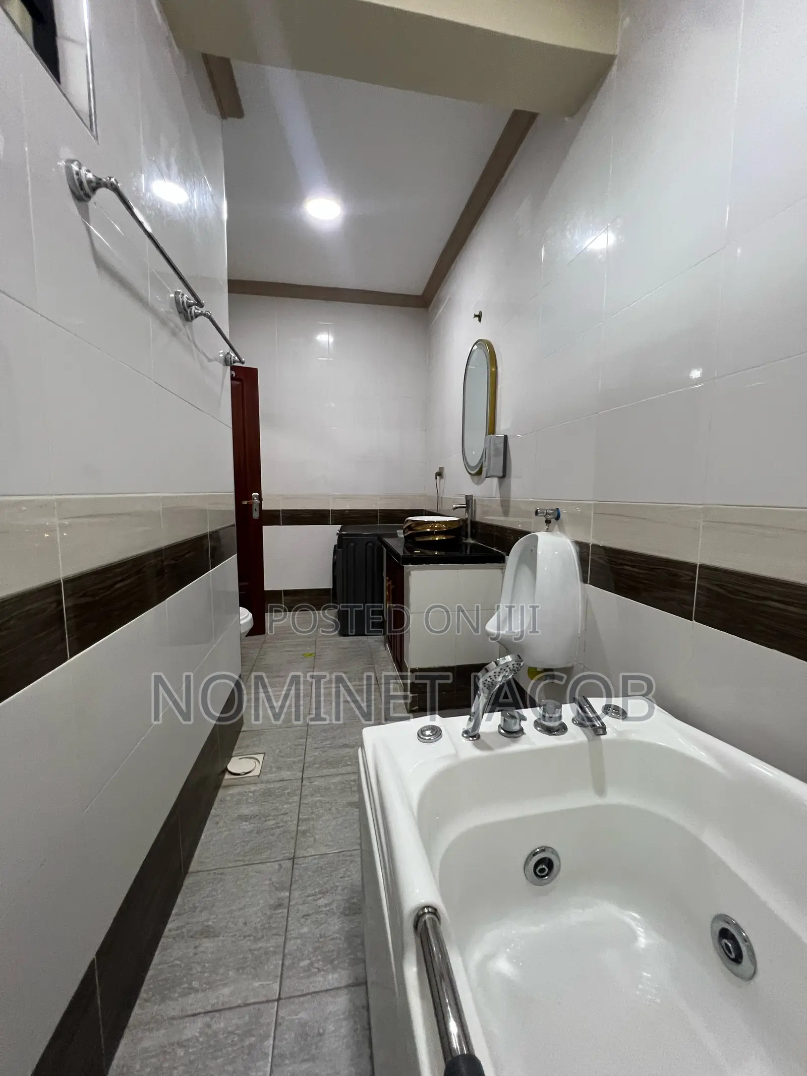 Furnished 5bdrm House in Ununio Beach Dar Es, Kunduchi for rent