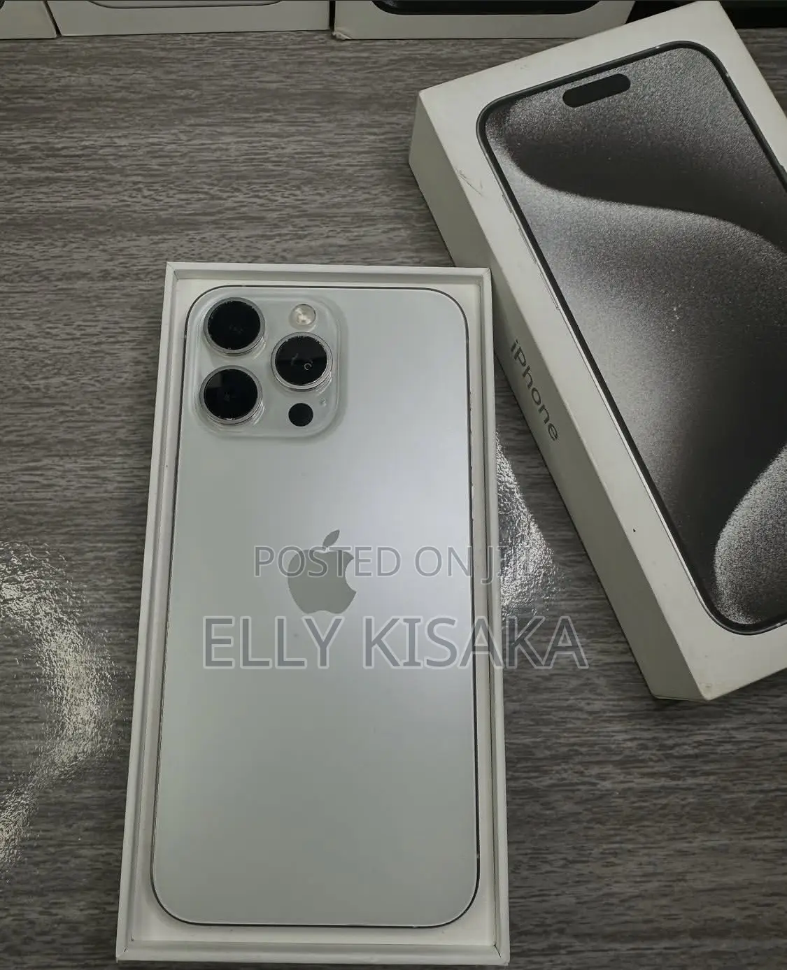 New Apple iPhone 15 Pro Max 256 GB Silver