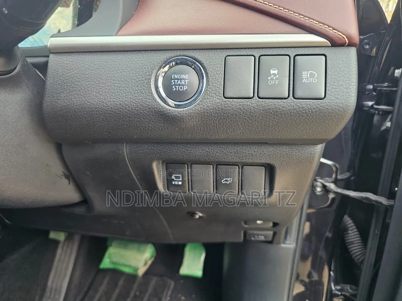 Toyota Harrier 2.0 2017 Black