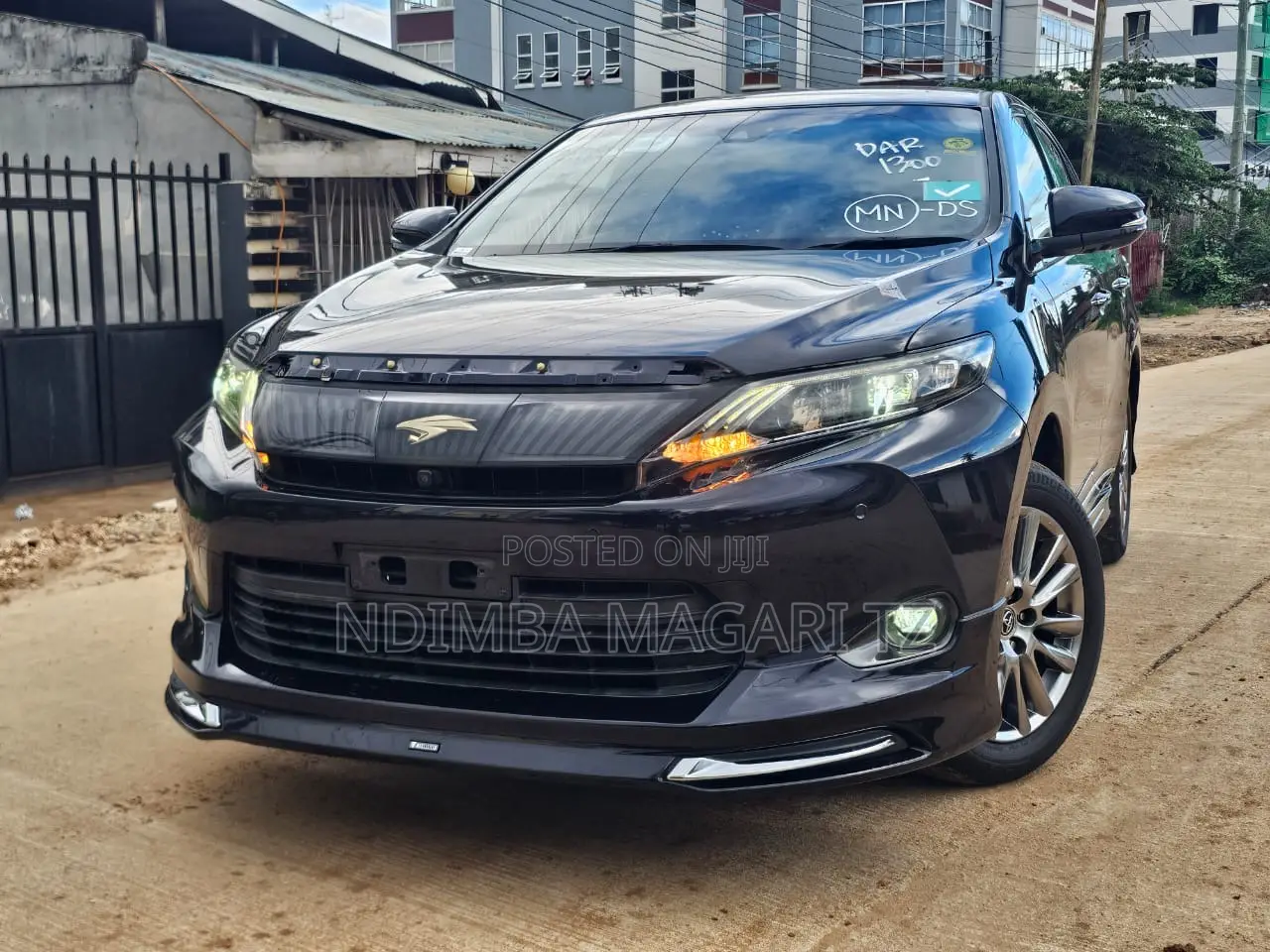Toyota Harrier 2.0 2017 Black