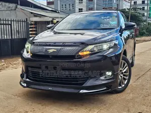 Toyota Harrier 2.0 2017 Black
