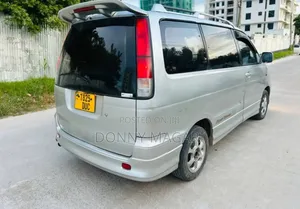 Toyota Noah 2003 Silver