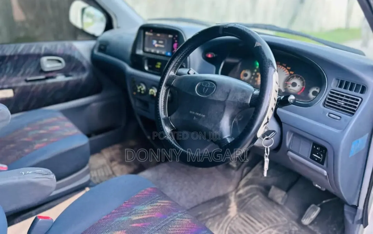 Toyota Noah 2003 Silver