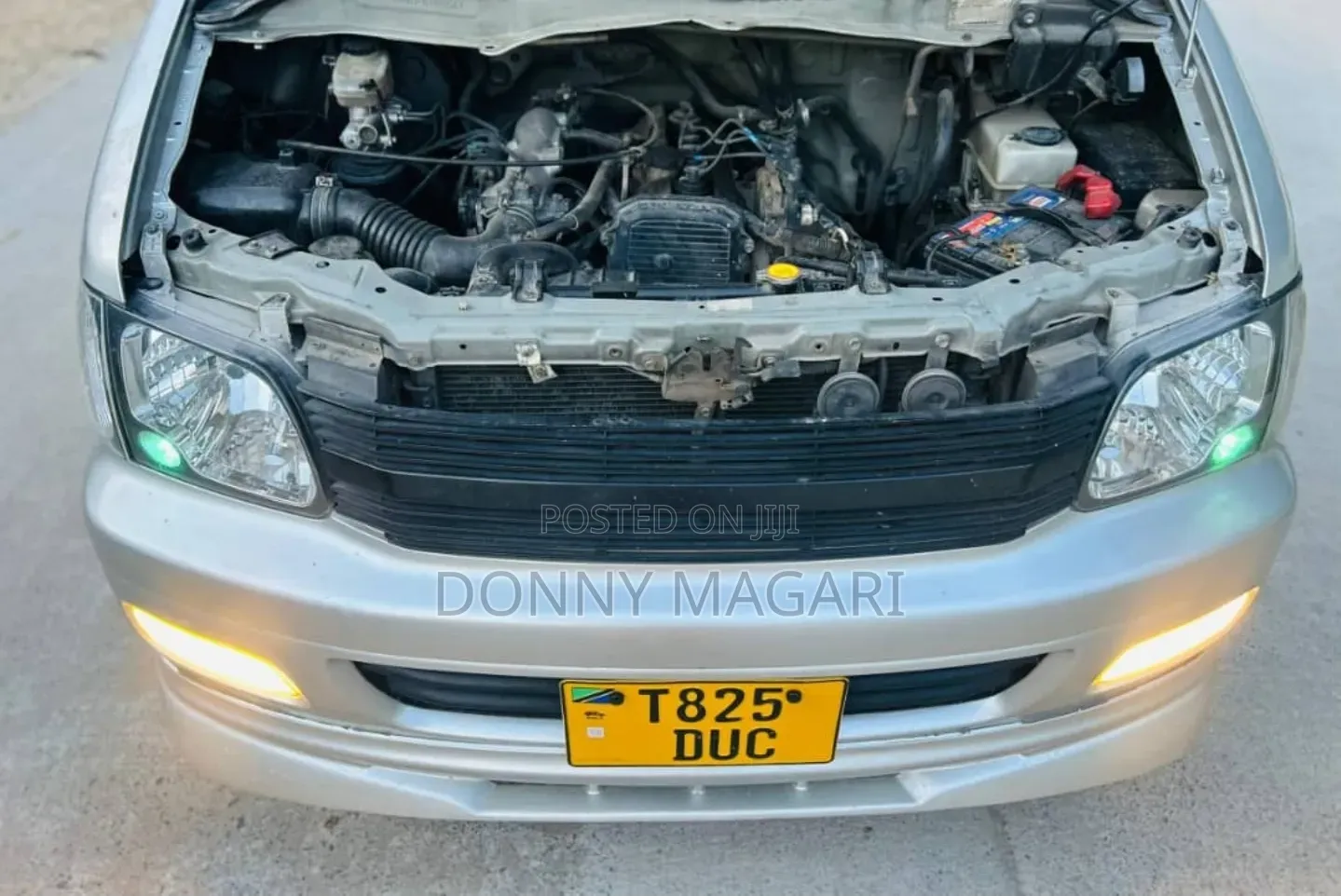 Toyota Noah 2003 Silver