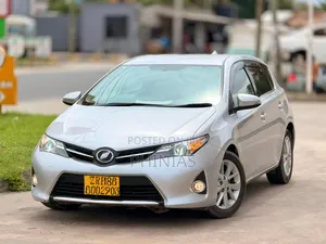 Toyota Auris 2013 Silver