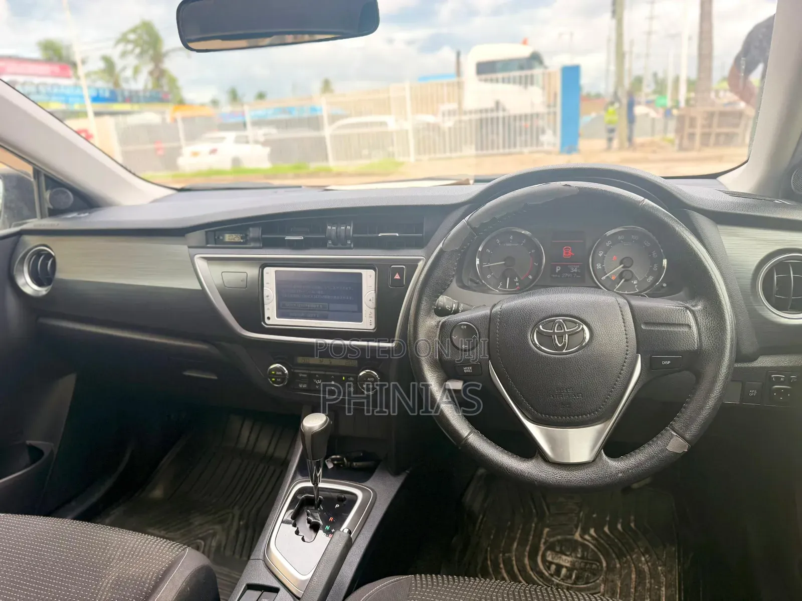 Toyota Auris 2013 Silver
