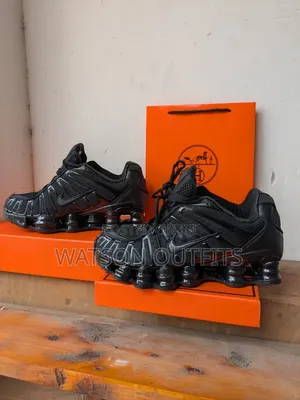 Men's Leather Shoes Materials Classic Nike Brand on Outer Side