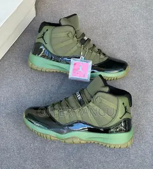 Jordan 11 Sneakers
