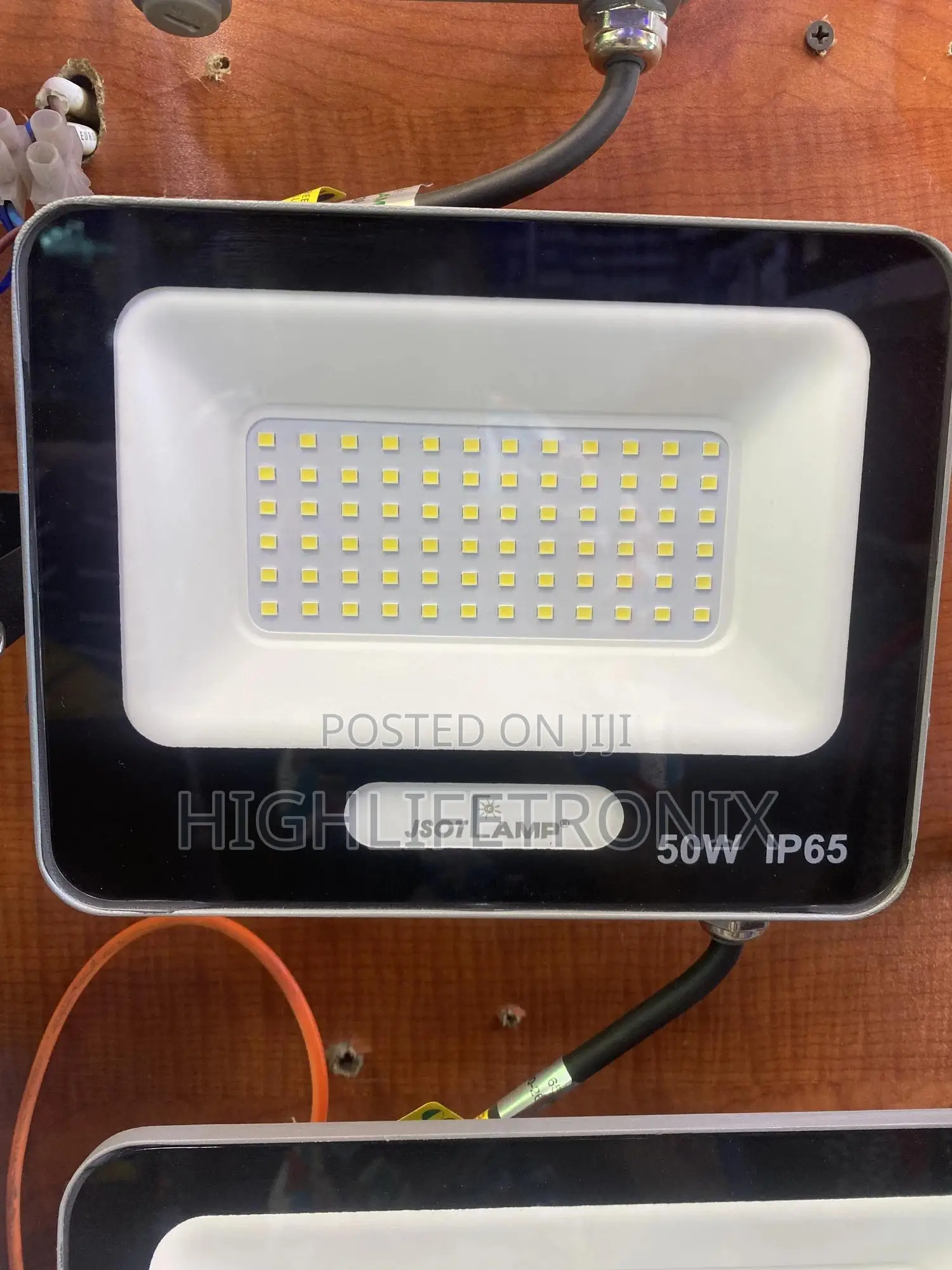 Flood Light 50w – Mwanga Mkali Zaidi Kwa Usalama Na Biashara!