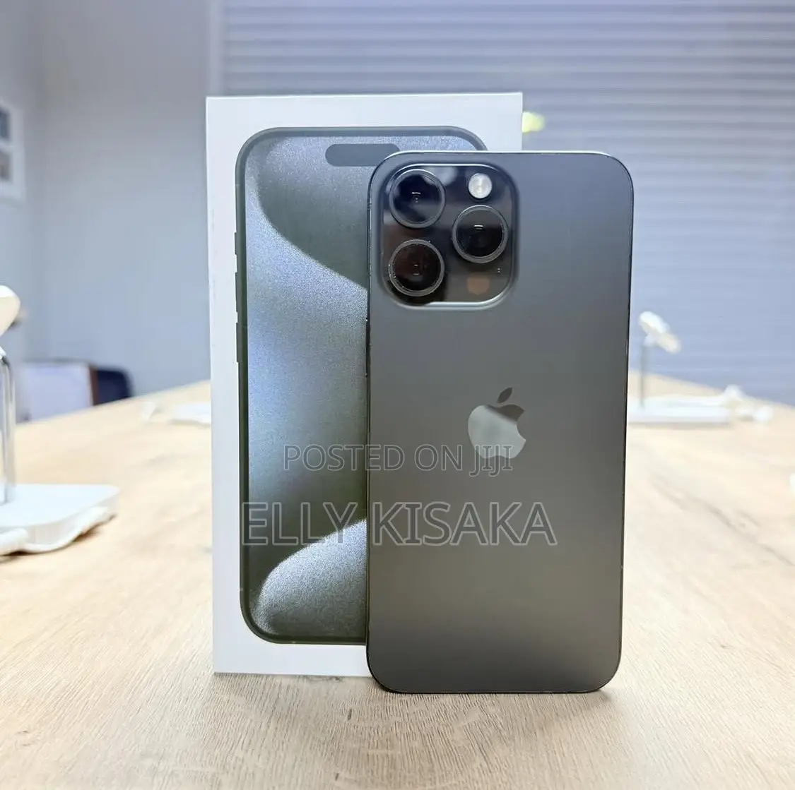 New Apple iPhone 15 Pro Max 256 GB Black
