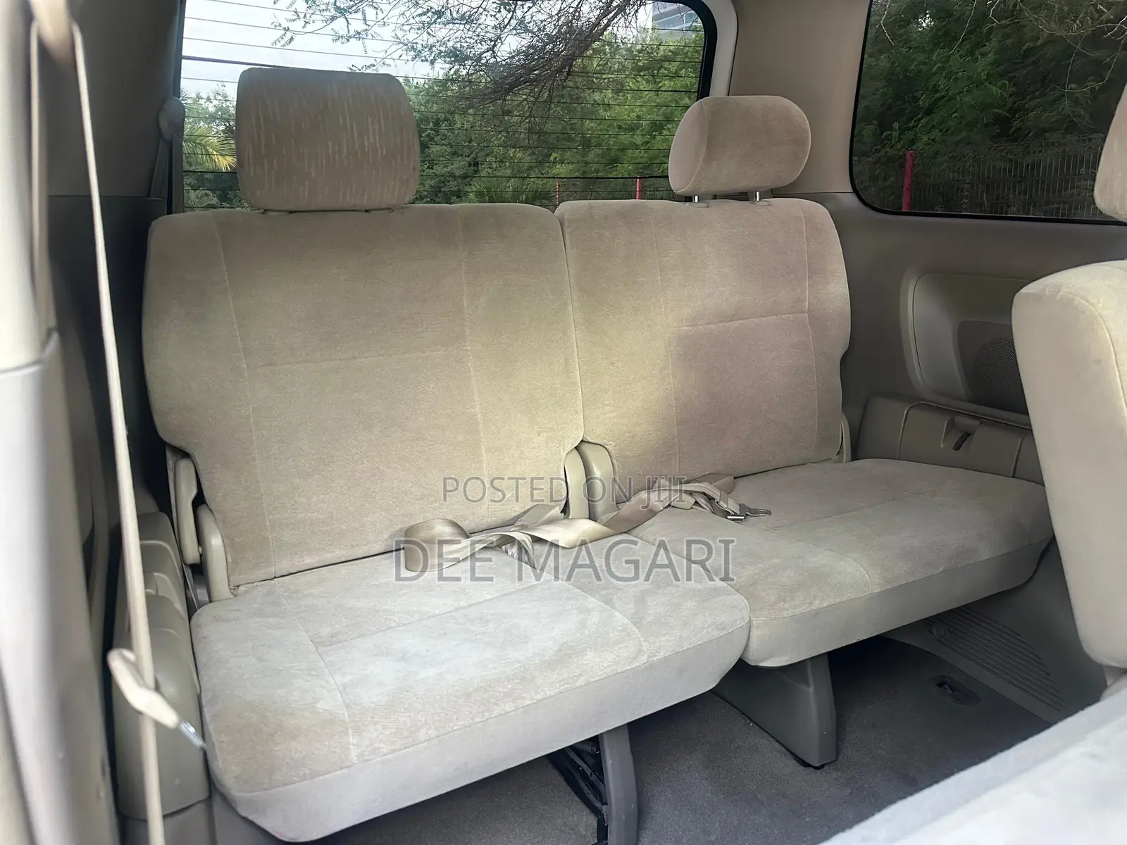 Toyota Noah 2.0 AWD (8 Seater) 2003 White