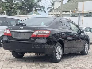 Toyota Premio 1.8 AWD 2013 Black