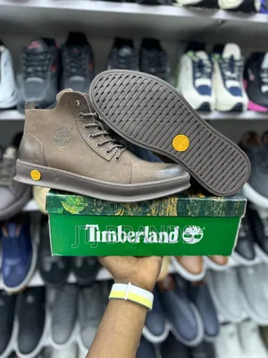 Man Hot New High Sneaker