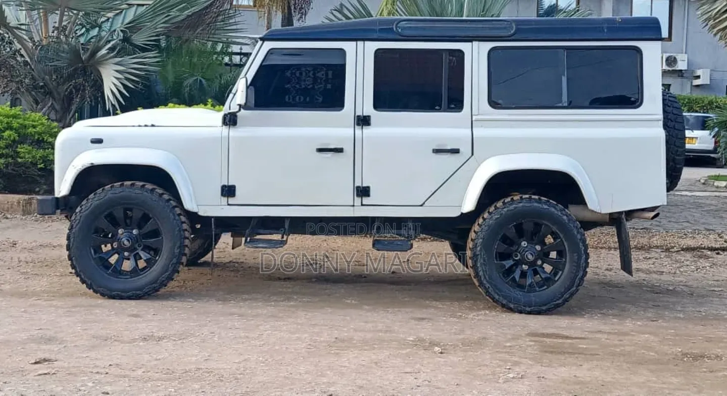 Land Rover Defender 1992 White