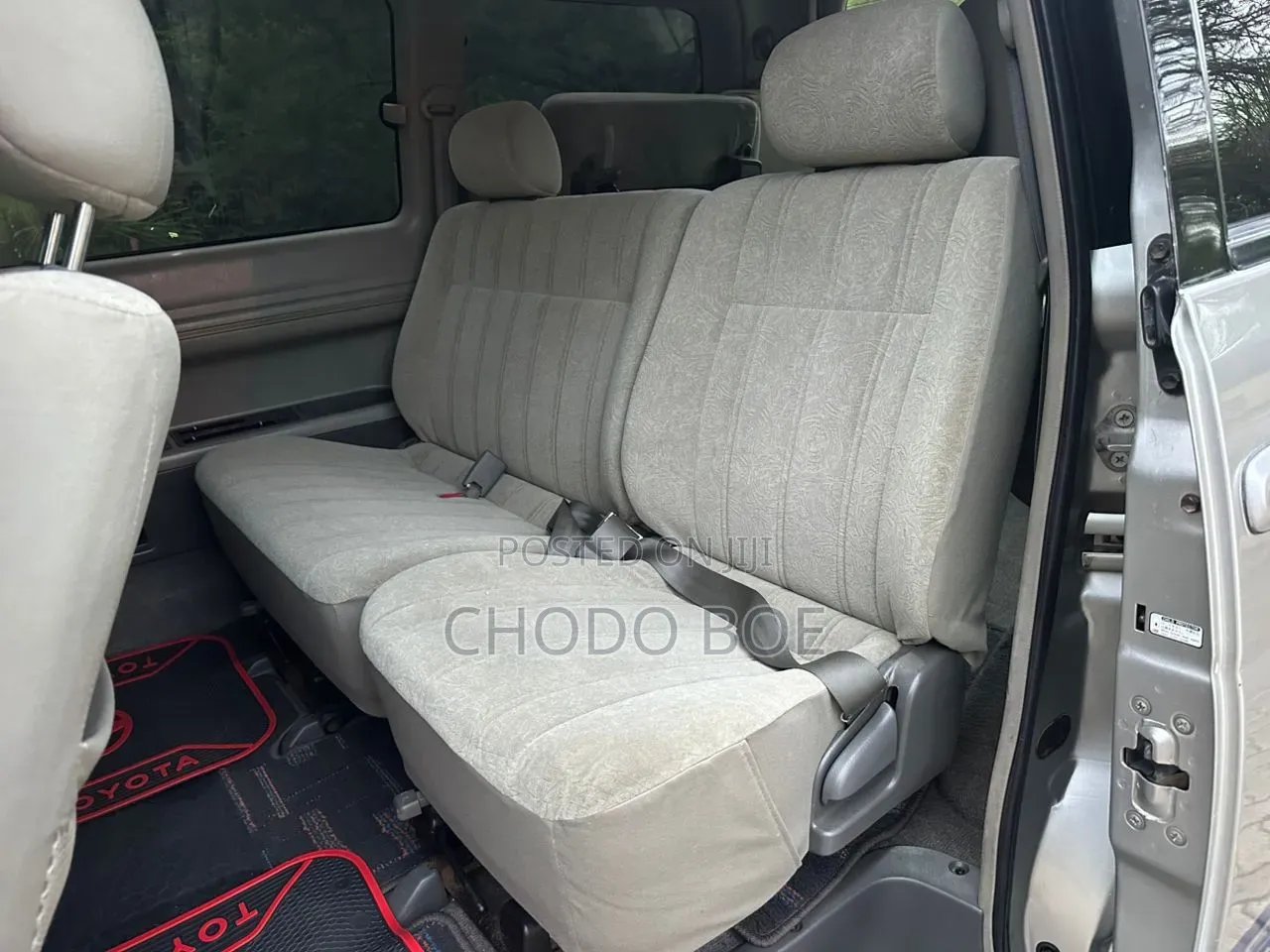 Toyota Noah 2001 Silver