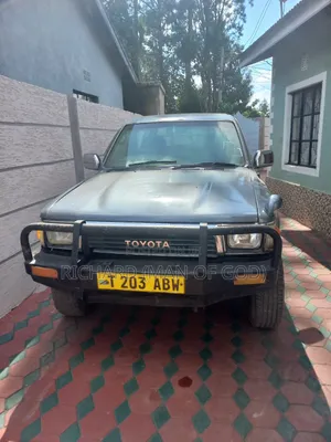 Toyota Hilux 1998 Green