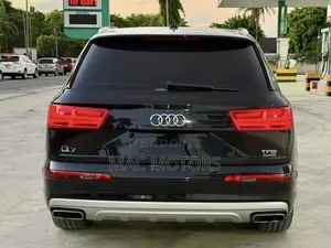 Audi Q7 2.0T Premium AWD quattro 2017 Black