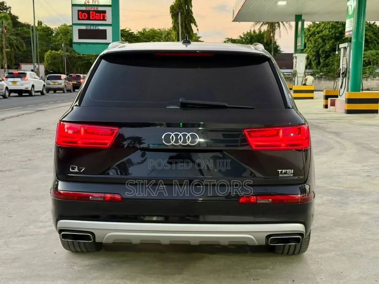 Audi Q7 2018 Black
