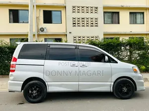 Toyota Noah 2005 Silver