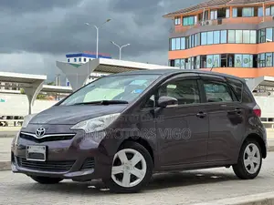 Toyota Ractis 2012 Burgundy