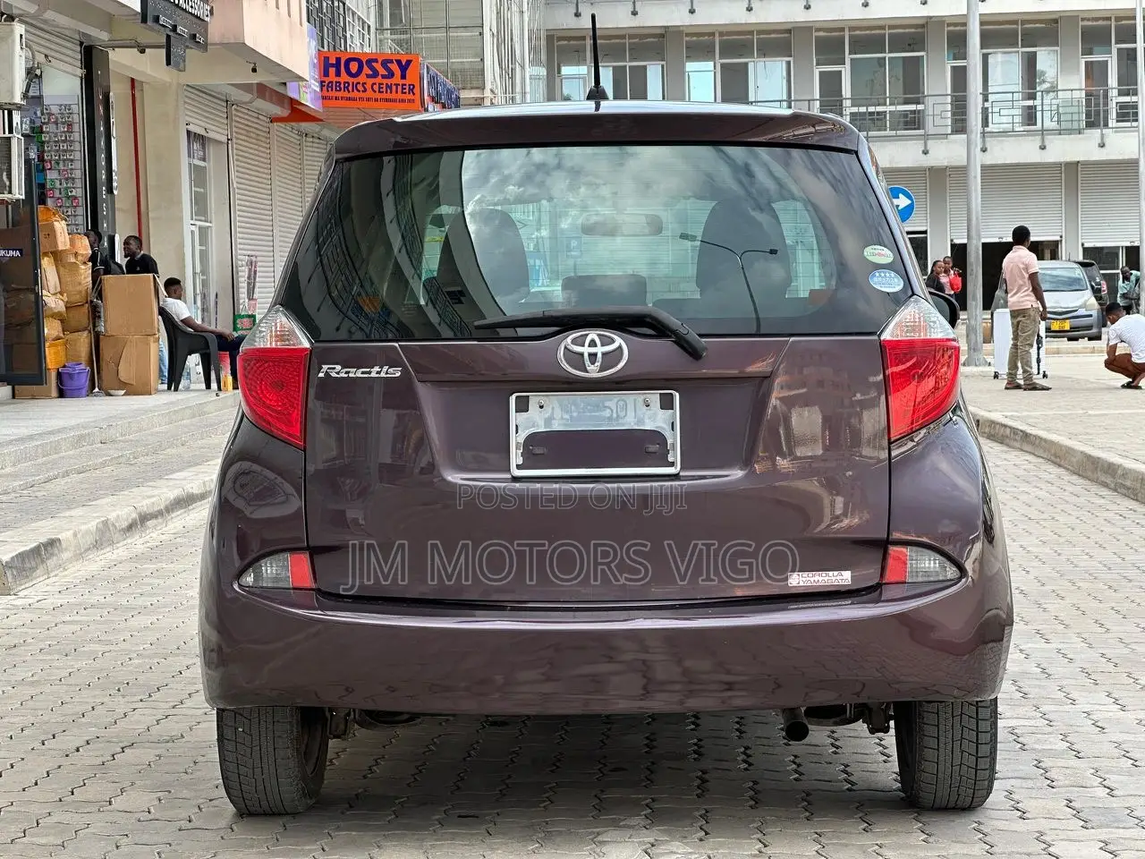 Toyota Ractis 2012 Burgundy