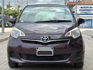 Toyota Ractis 2012 Burgundy