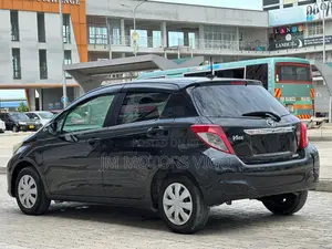 Toyota Vitz 2011 Black