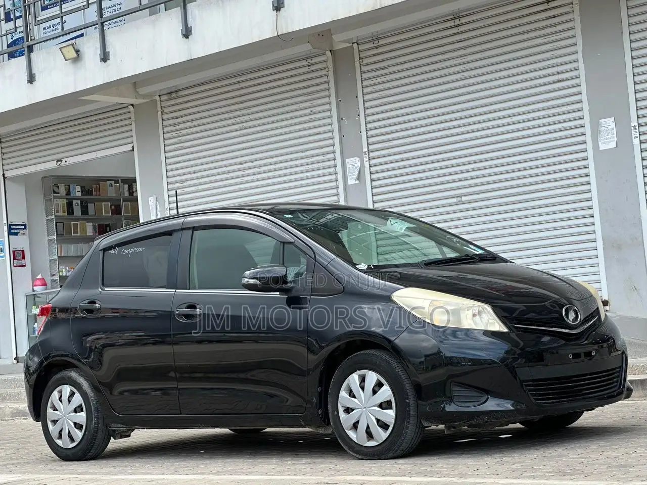 Toyota Vitz 2011 Black