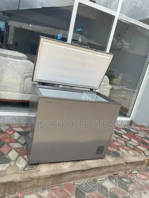 Hisense Frizer // 250l // No Kipengele//