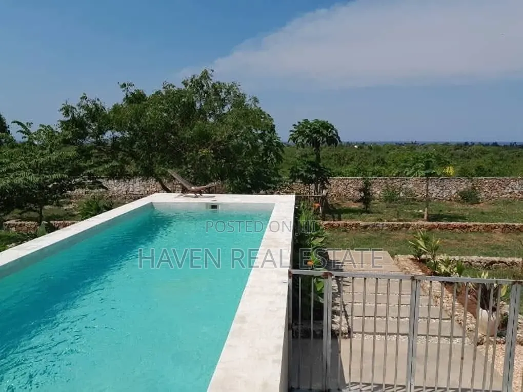 Furnished 6bdrm Villa in Kaskazini B for sale