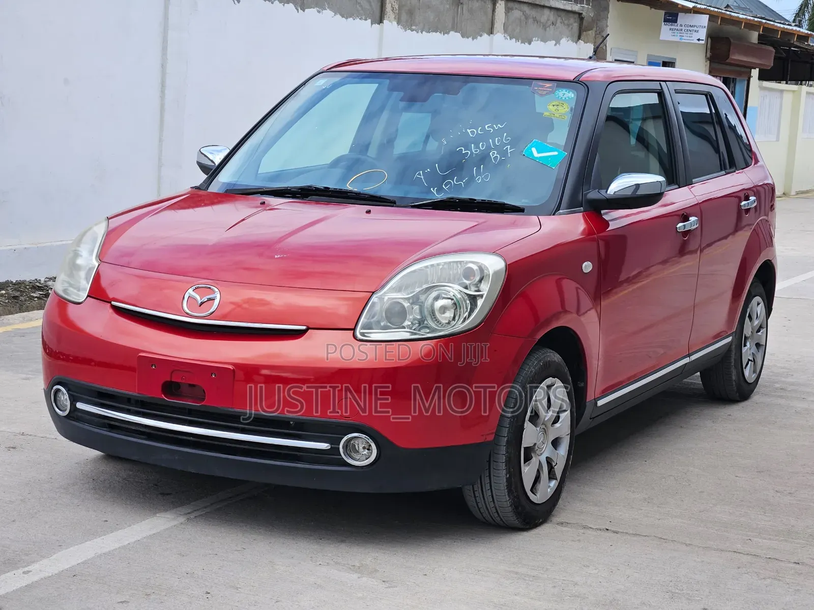 Mazda Verisa 2012 Red