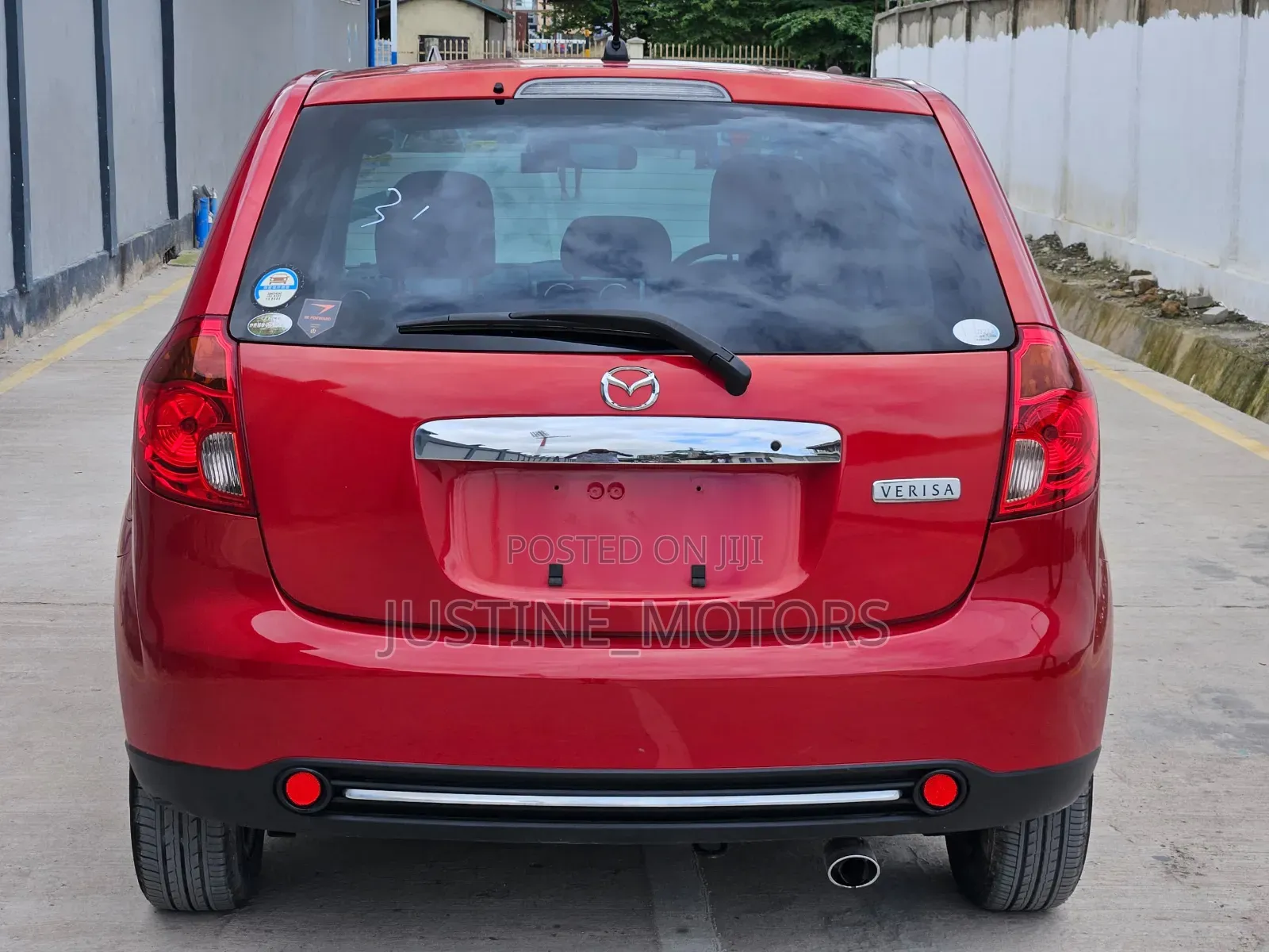 Mazda Verisa 2012 Red