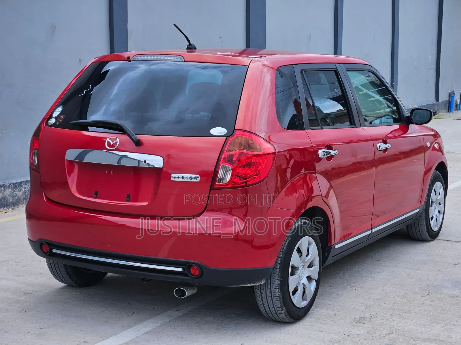 Mazda Verisa 2012 Red