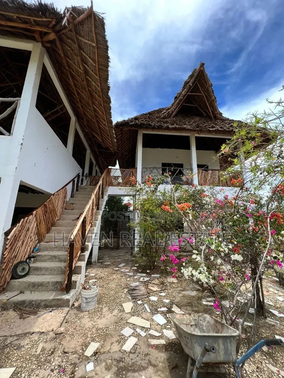 Furnished 6bdrm House in Kati for sale