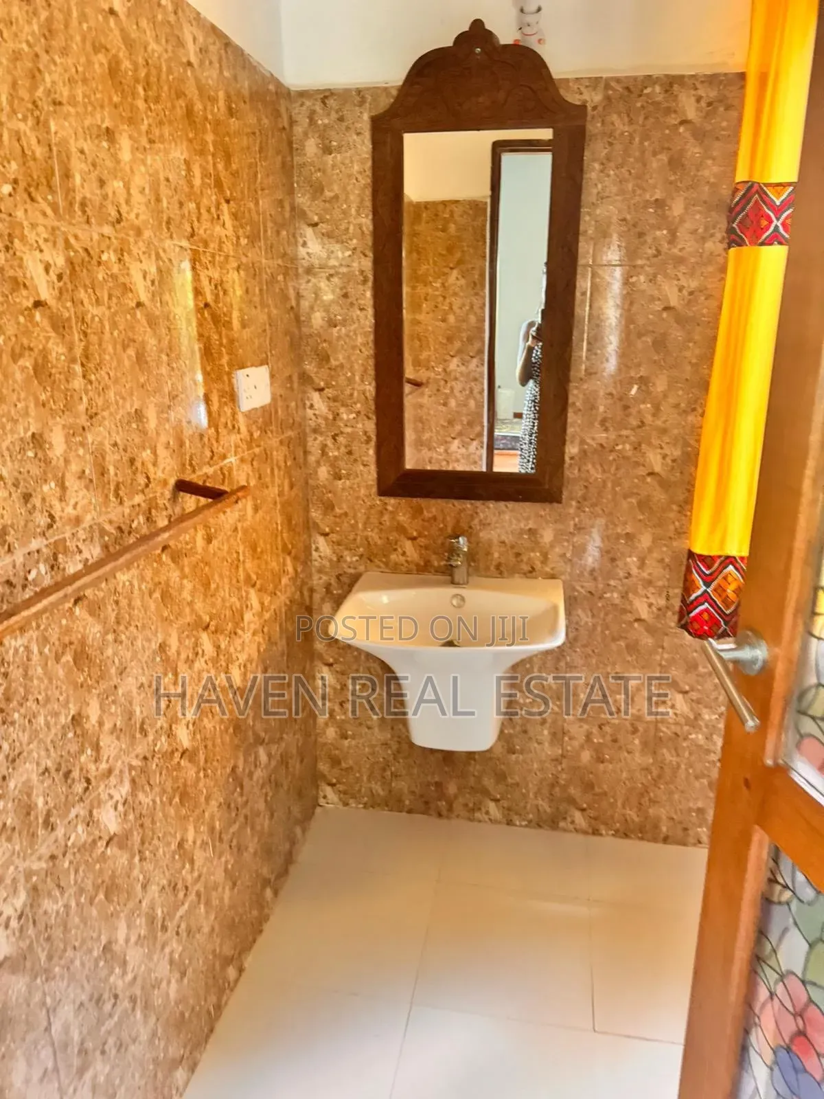 Furnished 6bdrm House in Kati for sale