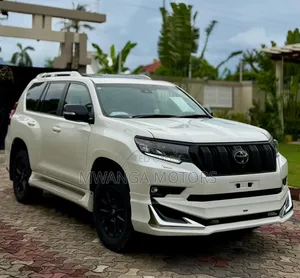 Toyota Land Cruiser Prado 2.7 2023 White