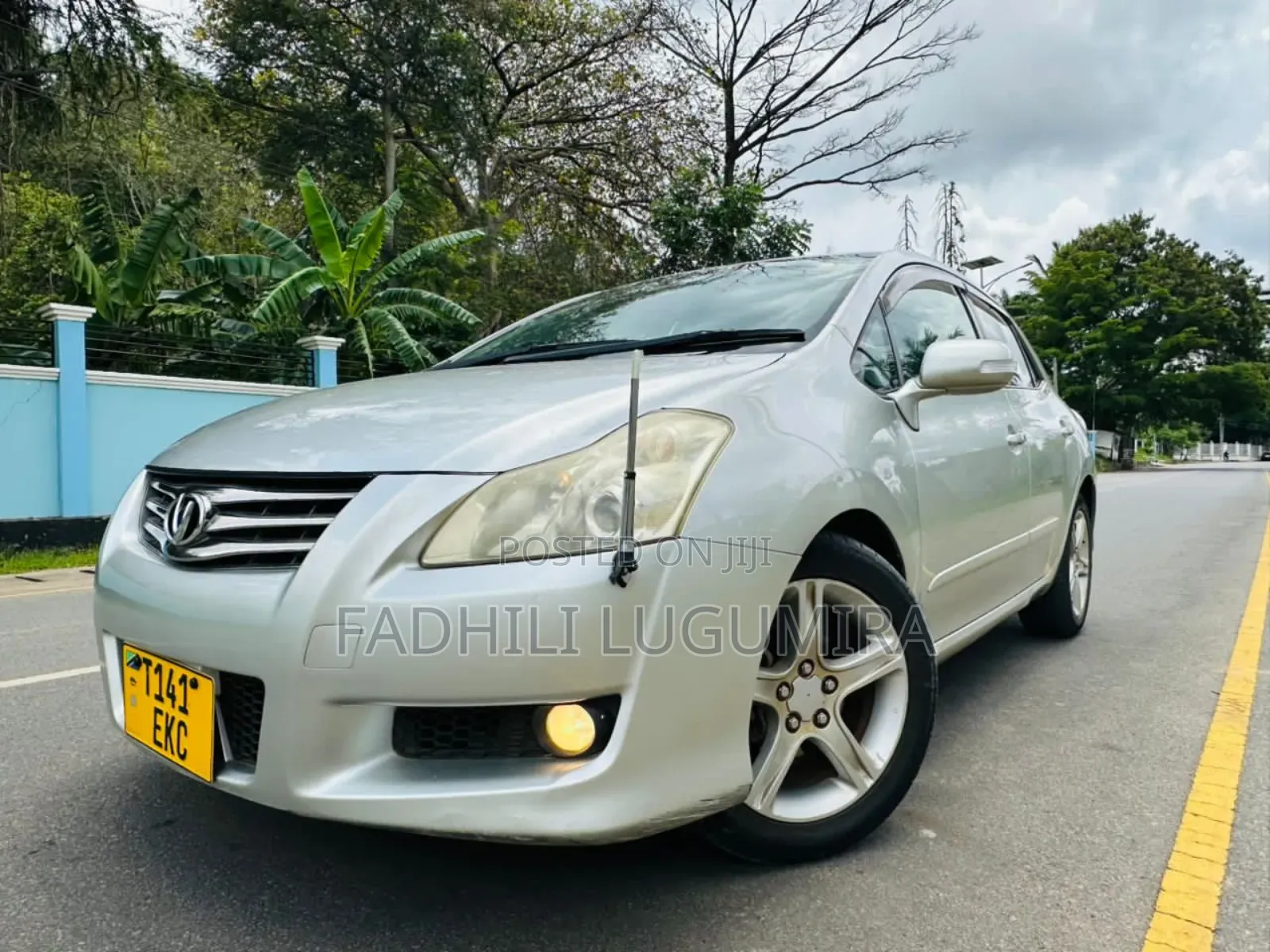 Toyota Blade 2004 Silver