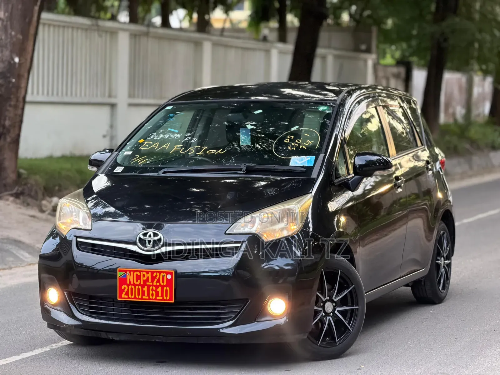 Toyota Ractis 2011 Black