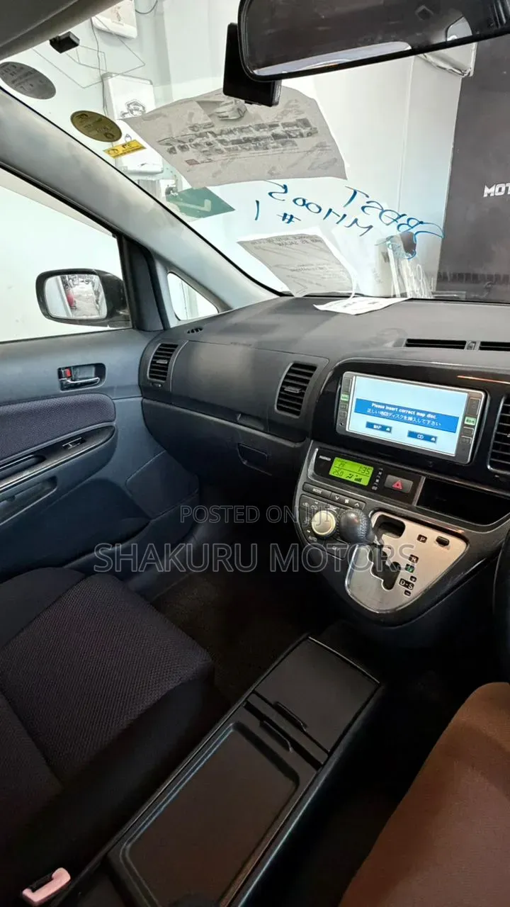 Toyota Wish 2010 Black