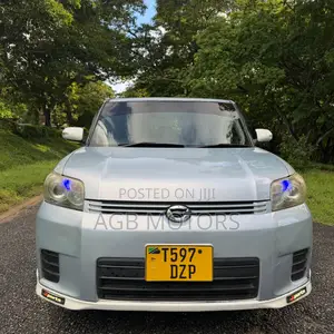 Toyota Corolla Rumion Hatchback 1.5 FWD 2009 Silver