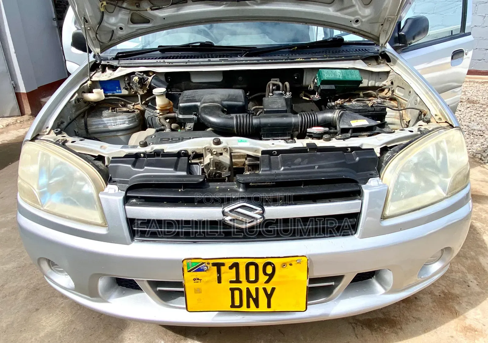 Suzuki Swift 2002 Silver