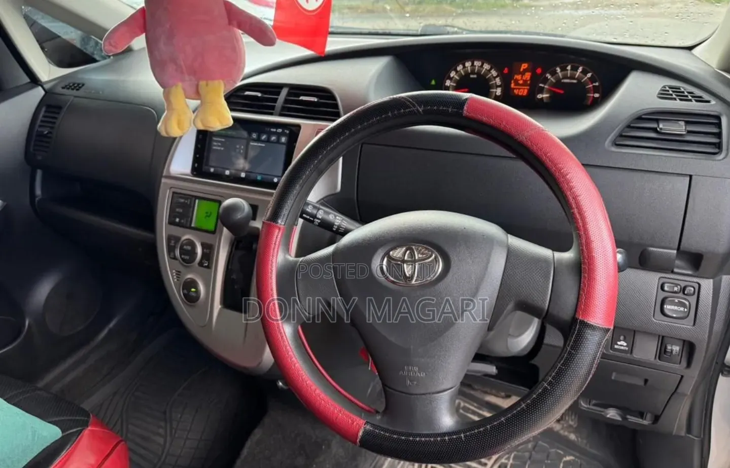 Toyota Ractis 2008 Silver