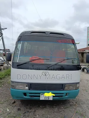 Toyota Coaster 2004 White