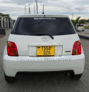 Toyota IST 2004 White