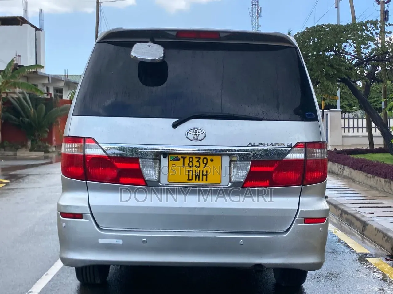 Toyota Alphard 2004 Silver