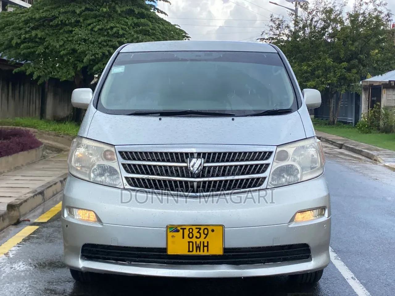 Toyota Alphard 2004 Silver